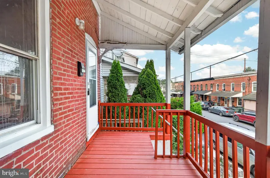 605 Coates St, Coatesville, PA 19320 - #3