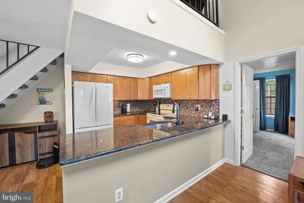 1133 Washington Pl #33, CHESTERBROOK, PA 19087