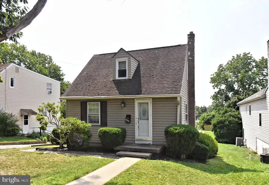 889 Old Lancaster Rd, Berwyn, PA 19312 - #2