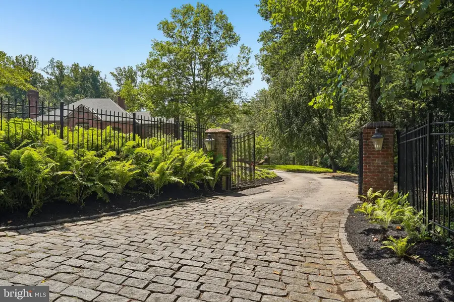 15 Old Covered Bridge Rd, Newtown Square, PA 19073 - #3