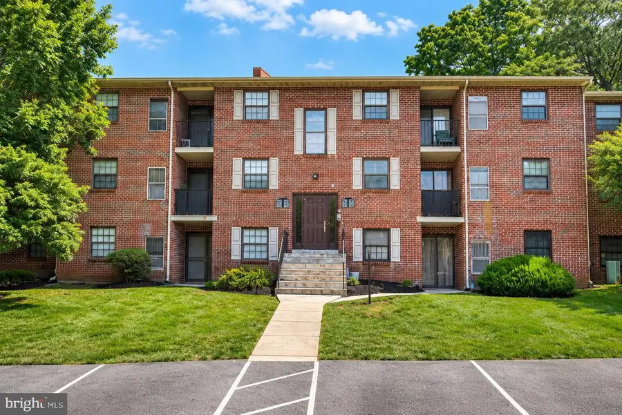 2419 Pond View Dr, West Chester, PA 19382 - #2