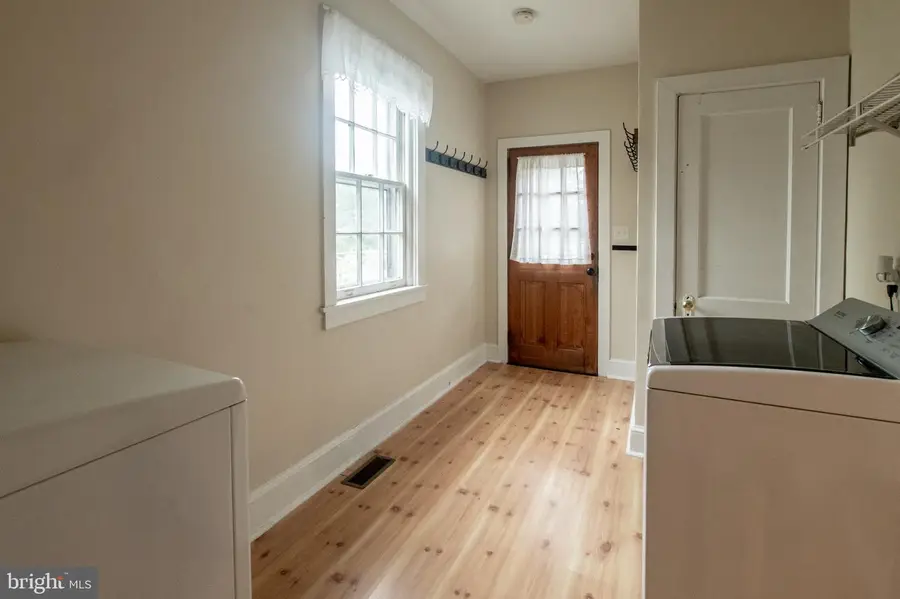 239/237 W Evergreen Ave, West Grove, PA 19390 - #2