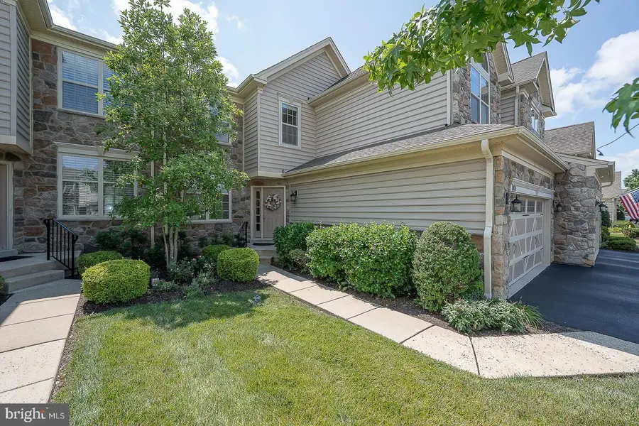 30 Meadow View Ln, Malvern, PA 19355 - #2