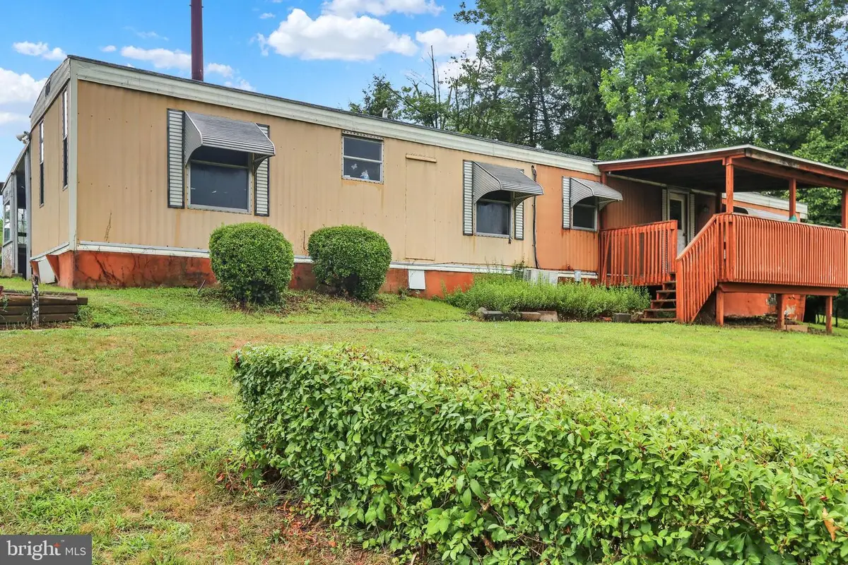 828 Spring City Rd, Phoenixville, PA 19460 - #1
