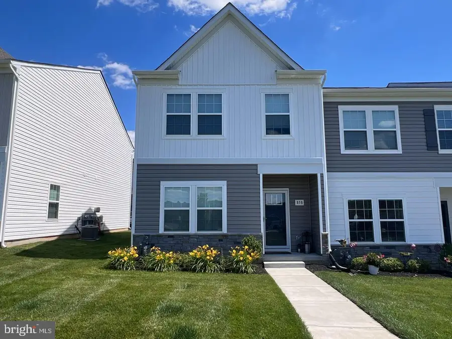 858 Cotrel Ln, Coatesville, PA 19320 - #2