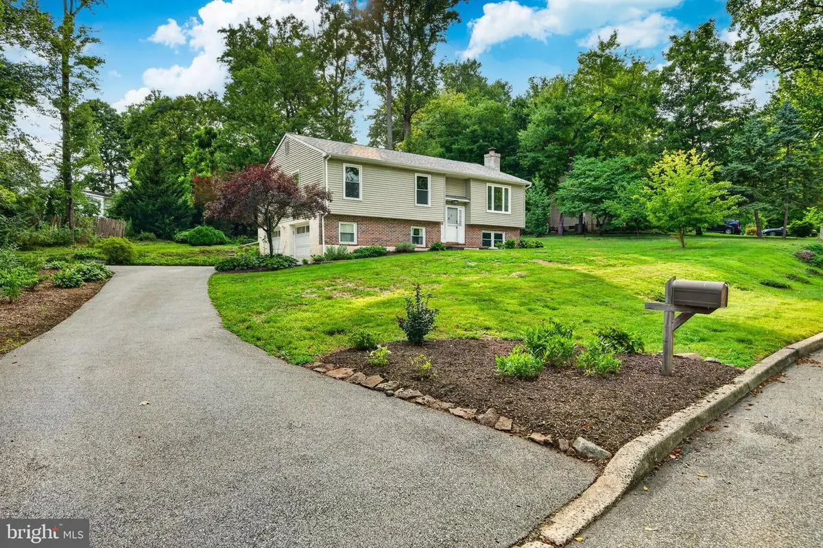 2602 Pheasant Run Ln, Spring City, PA 19475 - #1