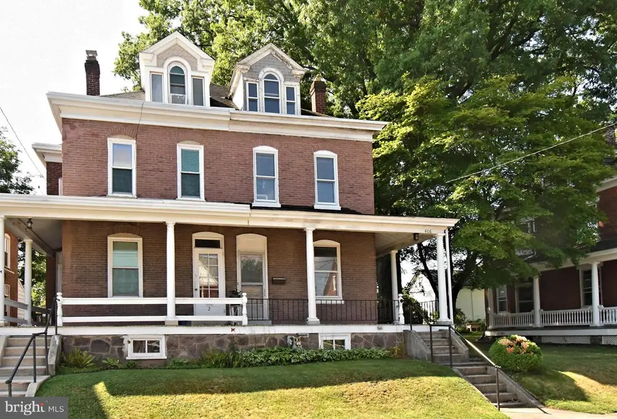 406 Broad St, Spring City, PA 19475 - #2