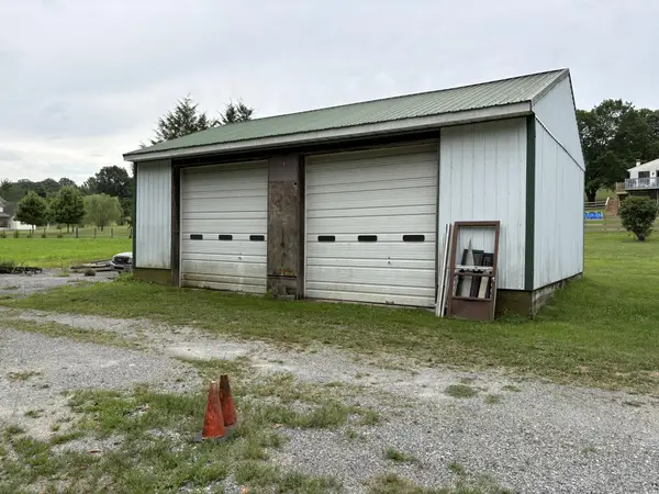 1 Clint Ln, CHESTER SPRINGS, PA 19425