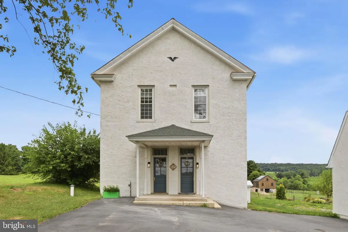 845 White School Rd, Honey Brook, PA 19344 - #1
