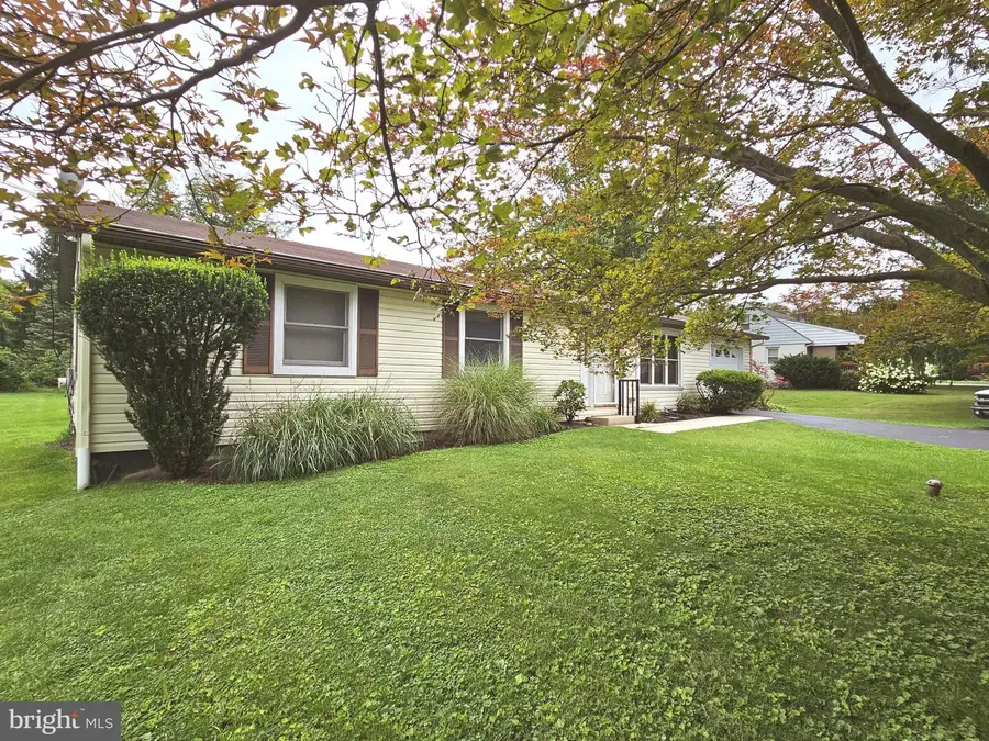182 Seltzer Ave, Coatesville, PA 19320 - #2