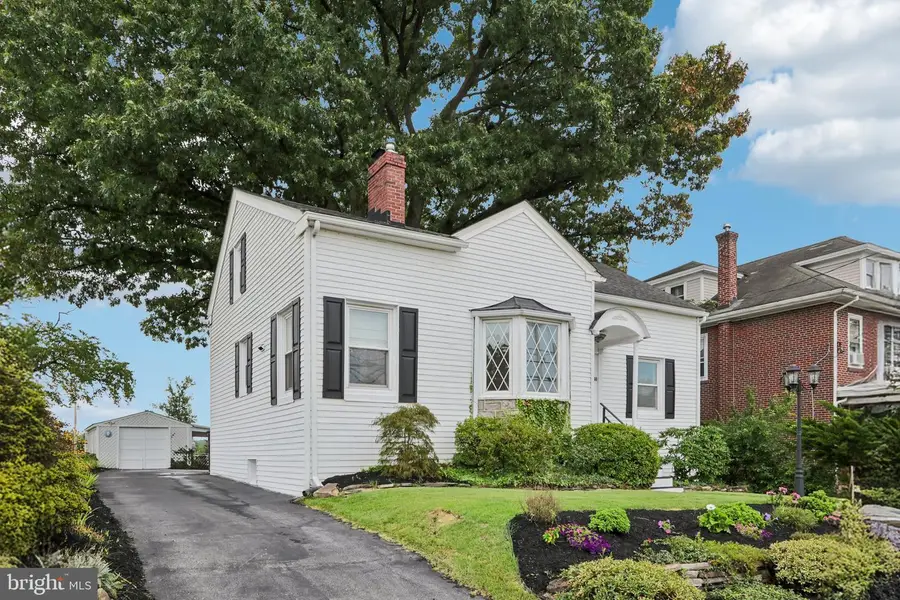 427 Franklin Ave, Phoenixville, PA 19460 - #3