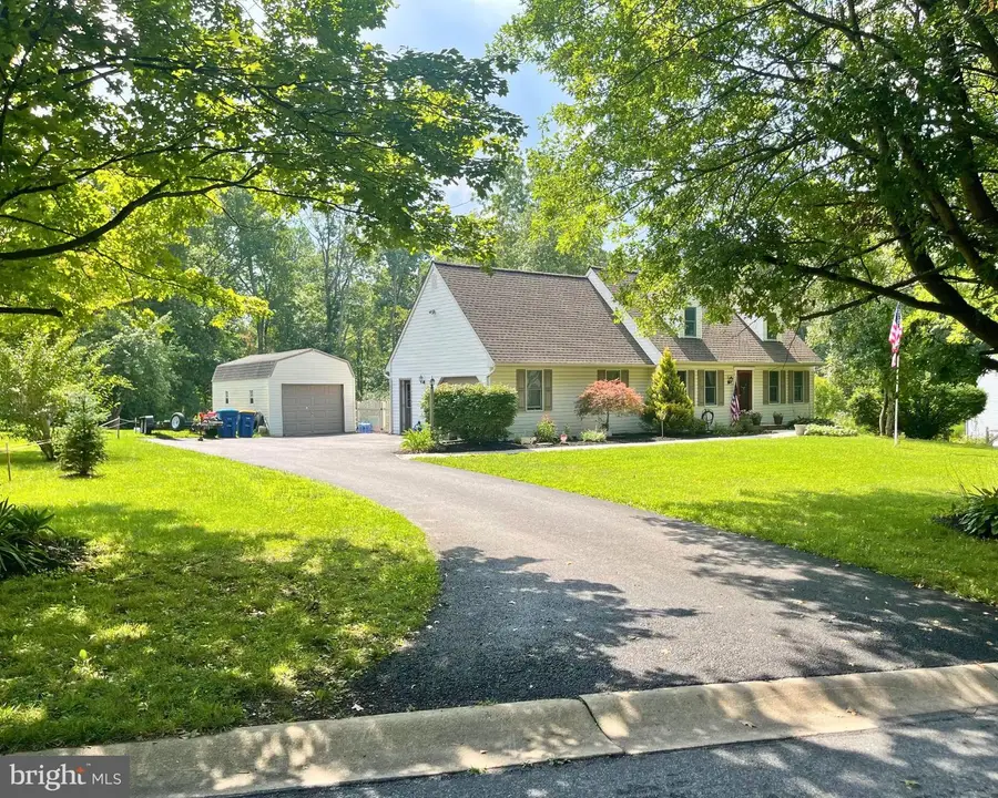 230 Dove Dr, Honey Brook, PA 19344 - #2