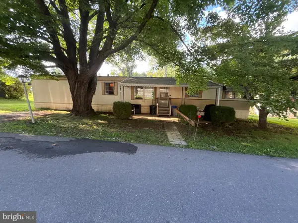 105 Azalea Cir., HONEY BROOK, PA 19344