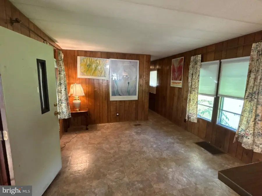 105 Azalea Cir., Honey Brook, PA 19344 - #3
