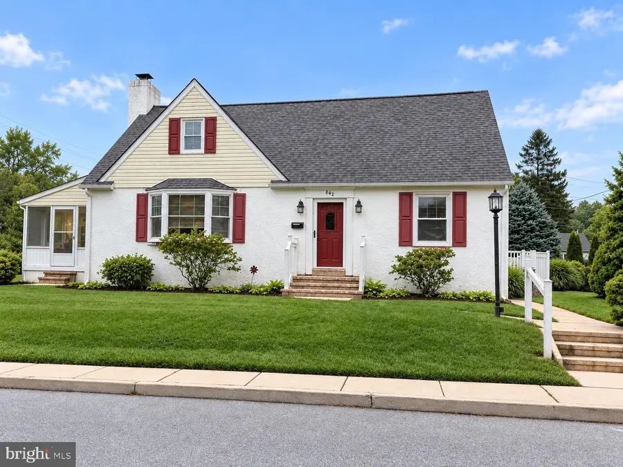 842 S Walnut St, Kennett Square, PA 19348 - #2