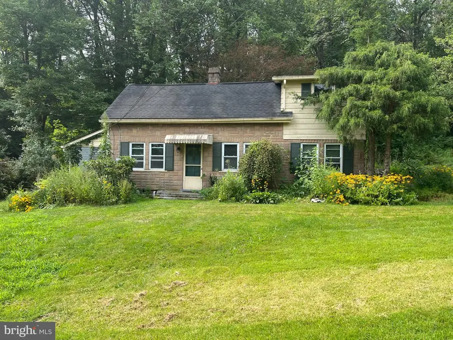 2962 Harmonyville Rd, Elverson, PA 19520 - #2