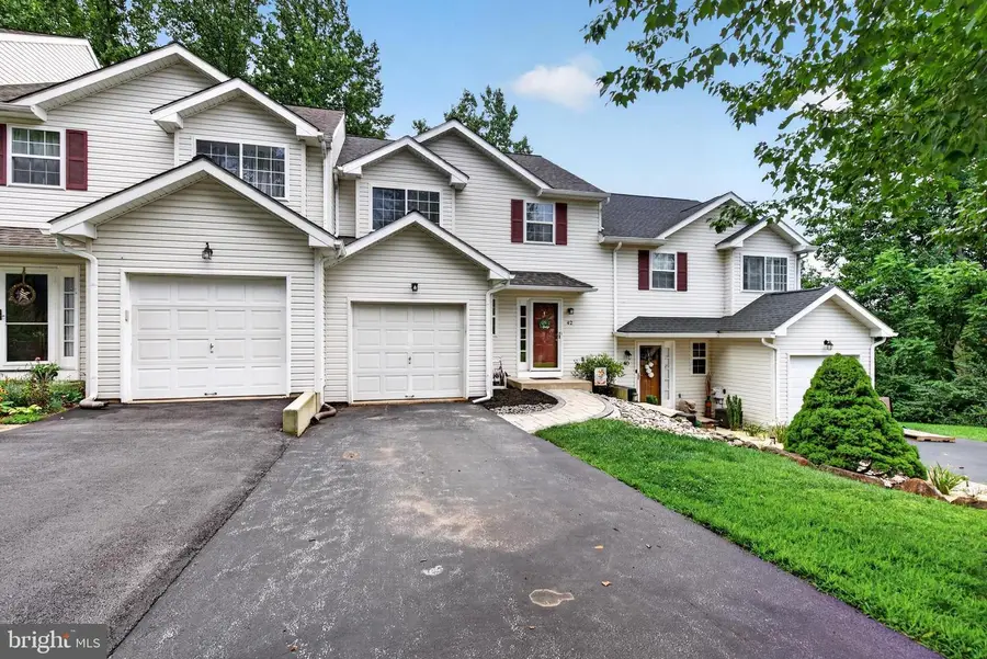 42 Pinckney Dr, Coatesville, PA 19320 - #2