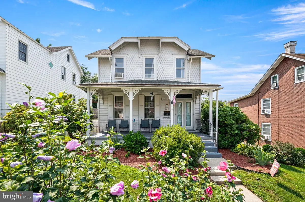 114 Chester Ave, Coatesville, PA 19320 - #1