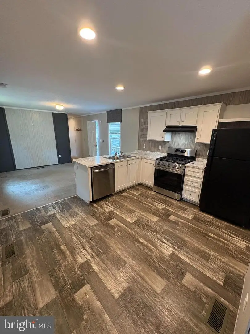 68 Ashwood Ln, Phoenixville, PA 19460 - #3