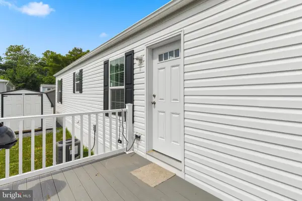 16 Vintage Ln, HONEY BROOK, PA 19344