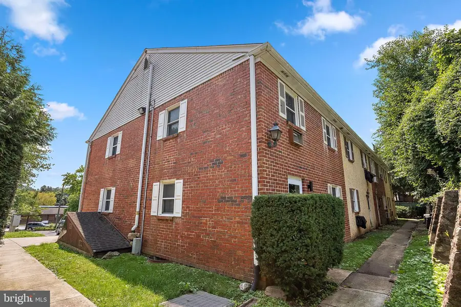 117 Railroad Ave #1, West Grove, PA 19390 - #2