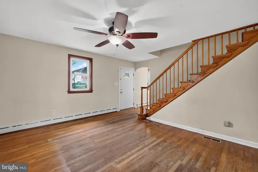 813 Montgomery Ave, Phoenixville, PA 19460 - #2