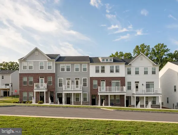2 Zinc Ln, PHOENIXVILLE, PA 19460