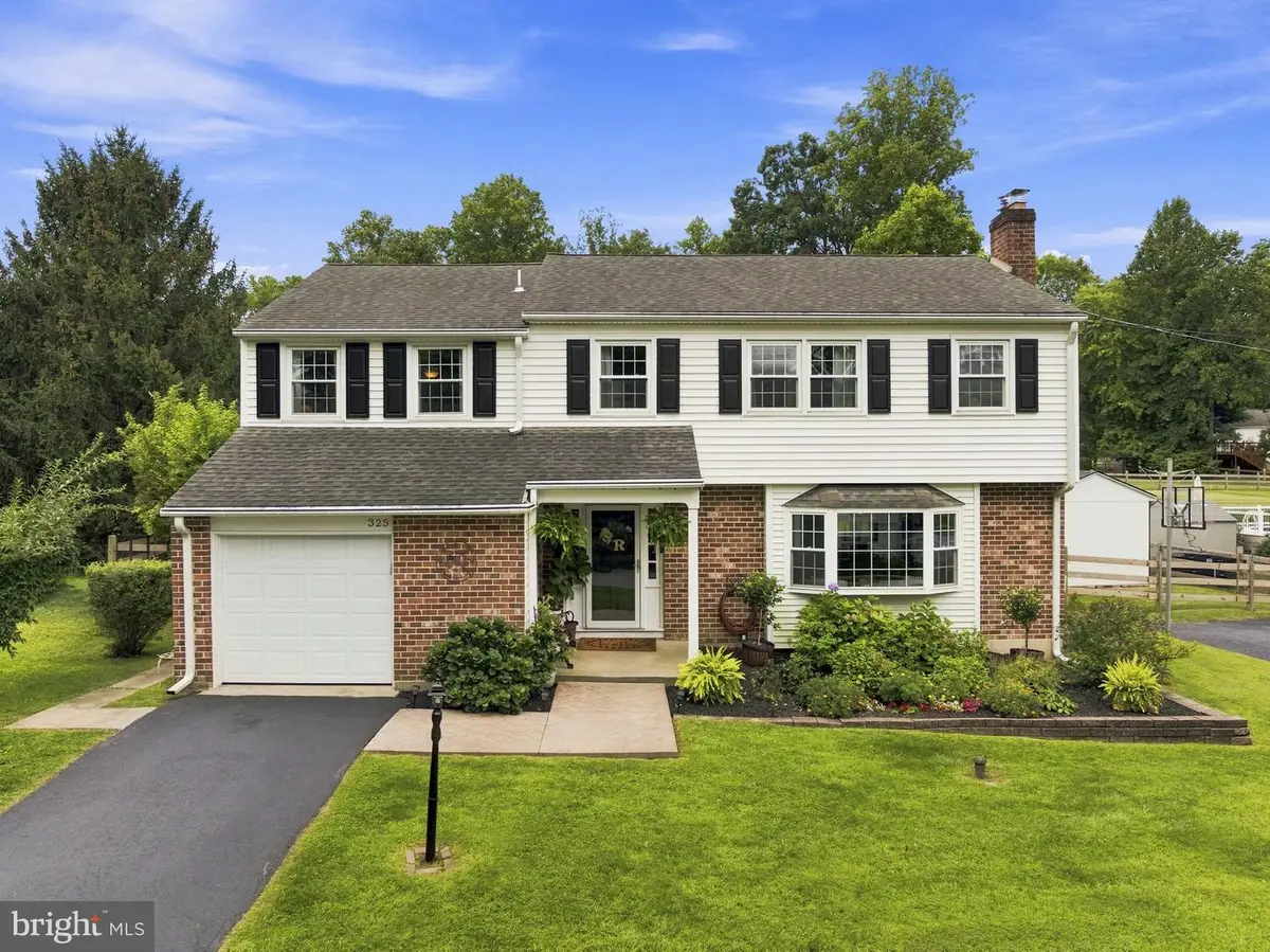 325 Colonial Dr, Exton, PA 19341 - #1