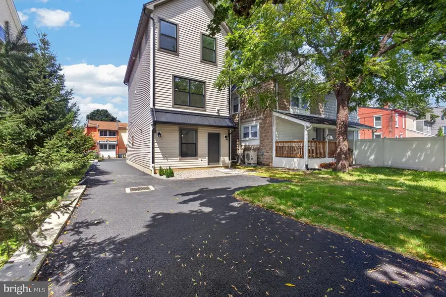 340 E Barnard St, West Chester, PA 19382 - #3