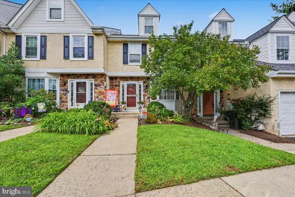 1604 Coventry Pointe Ln, POTTSTOWN, PA 19465