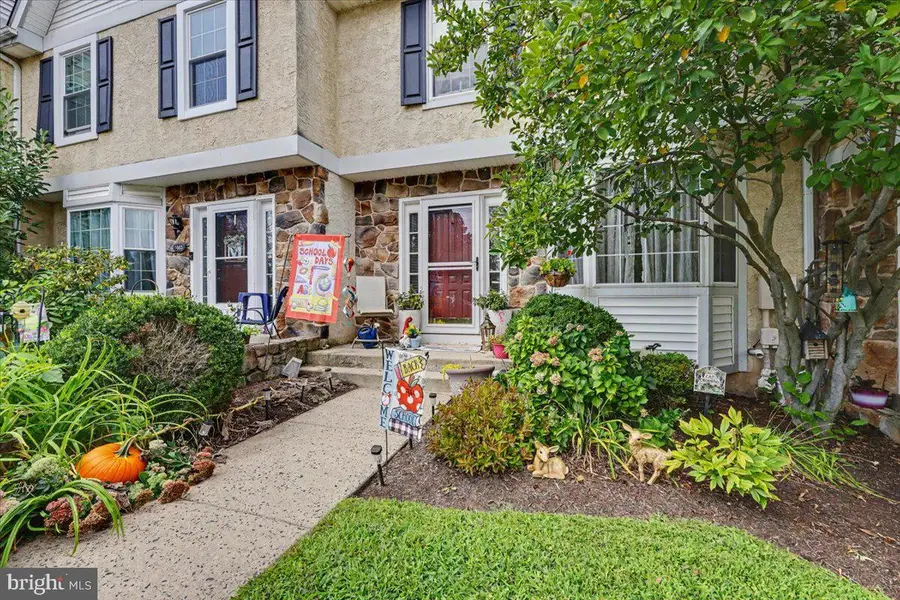 1604 Coventry Pointe Ln, Pottstown, PA 19465 - #2