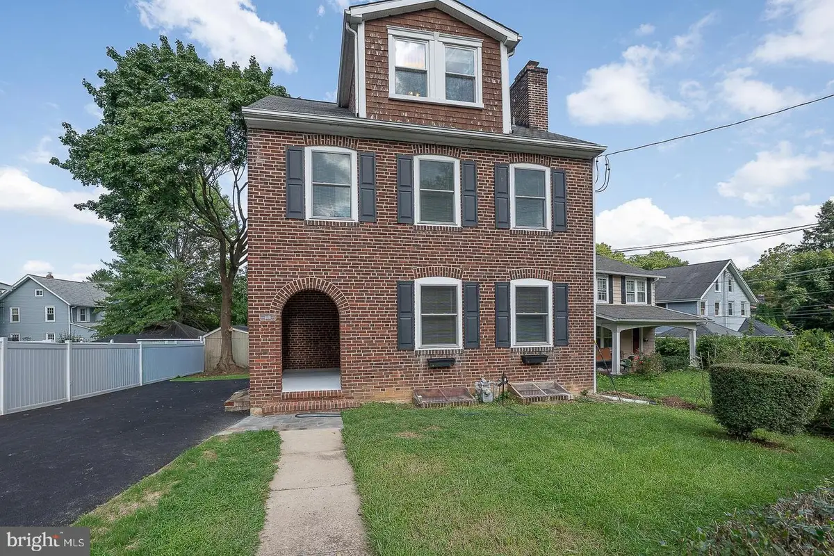 107 W Circular Ave, Paoli, PA 19301 - #1