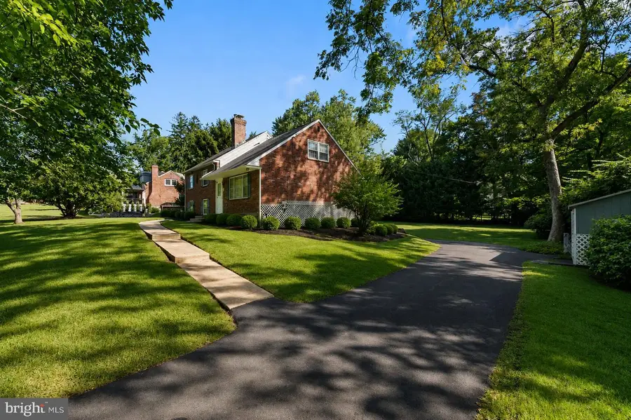 6 Clover Ln, Malvern, PA 19355 - #3