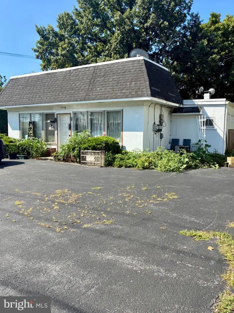 4040 Horseshoe Pike, Honey Brook, PA 19344 - #1