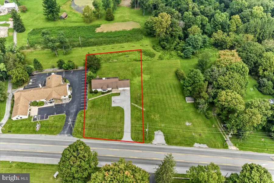 1679 Horseshoe Pike, Glenmoore, PA 19343 - #3