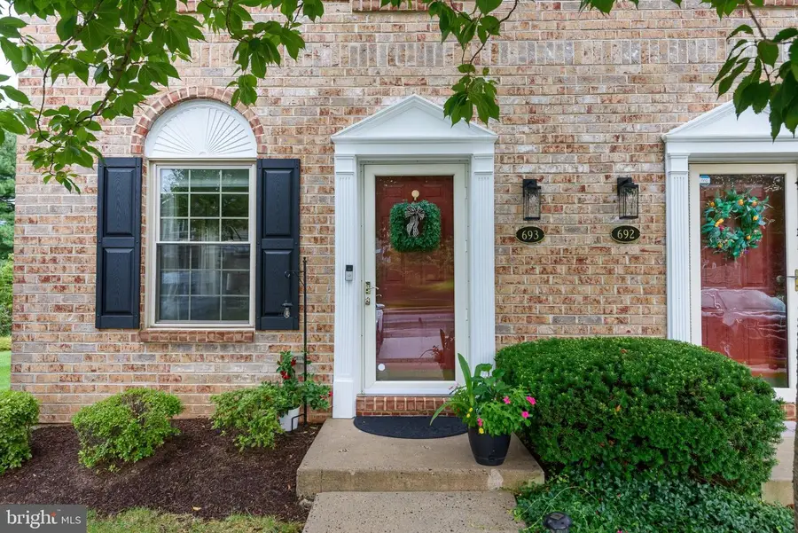 693 Metro Ct, West Chester, PA 19380 - #2