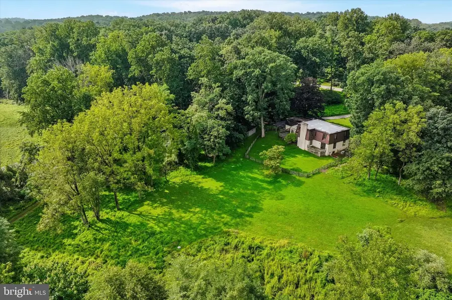 1132 Tinkerhill Ln, Malvern, PA 19355 - #2