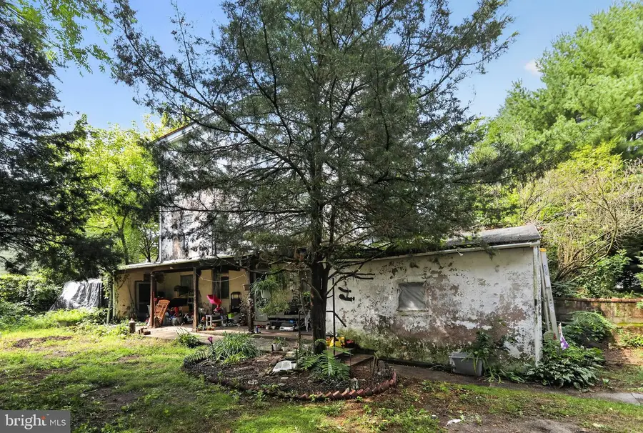 210-212 Heckle St, Phoenixville, PA 19460 - #3