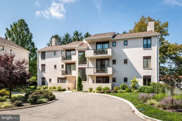 14 Chamond #14, DEVON, PA 19333