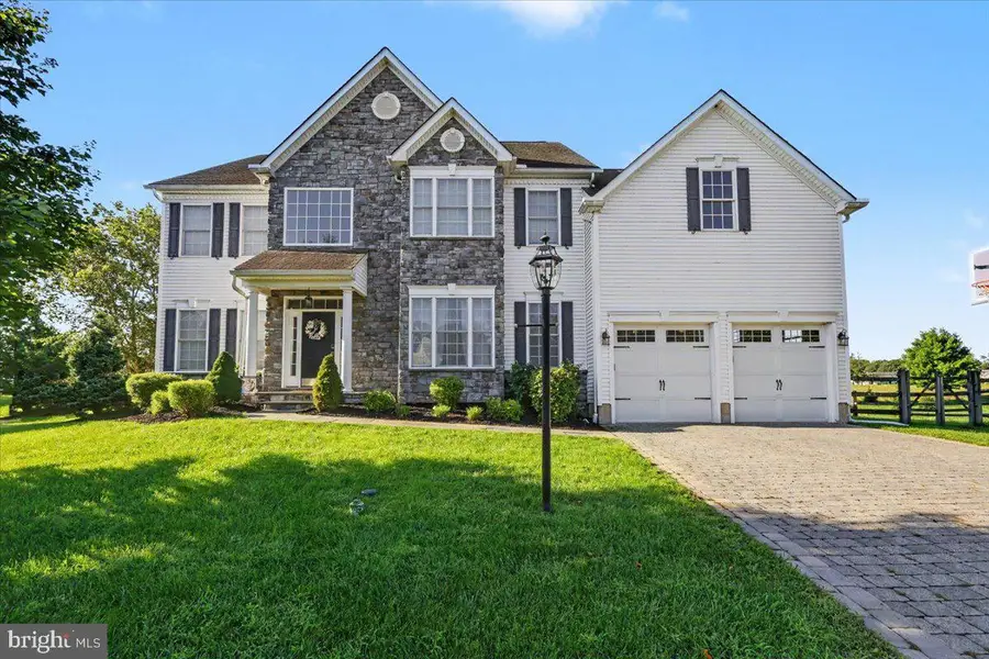 410 Thistle Dr, Phoenixville, PA 19460 - #2