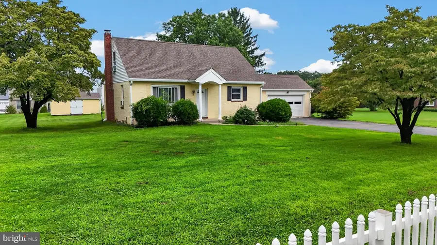 3471 Horseshoe Pike, Honey Brook, PA 19344 - #2