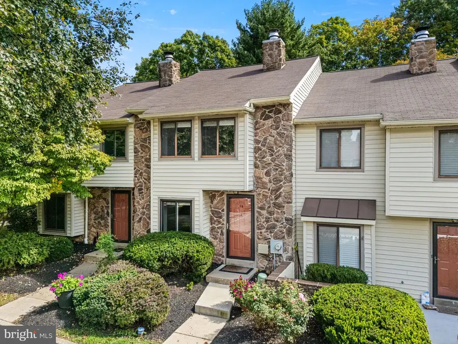 24 Flintlock Ln, Chesterbrook, PA 19087 - #2