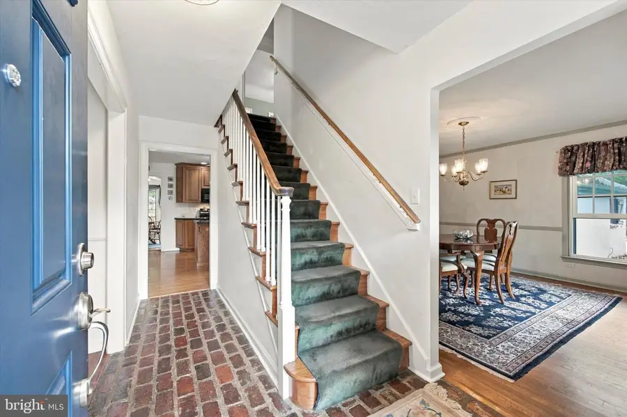5 Stonehenge Ln, Malvern, PA 19355 - #2