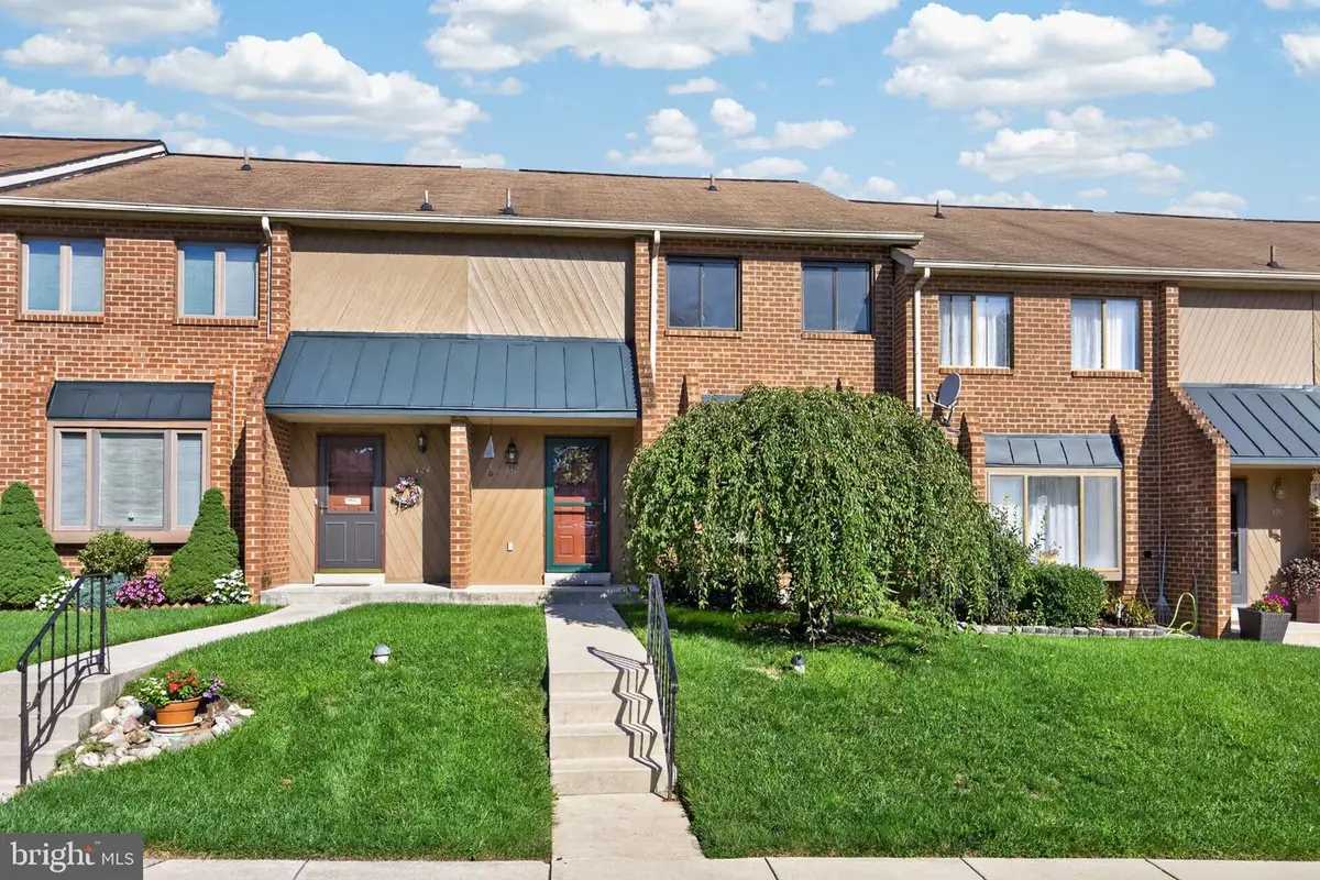 122 Pembroke Ct, Exton, PA 19341 - #1