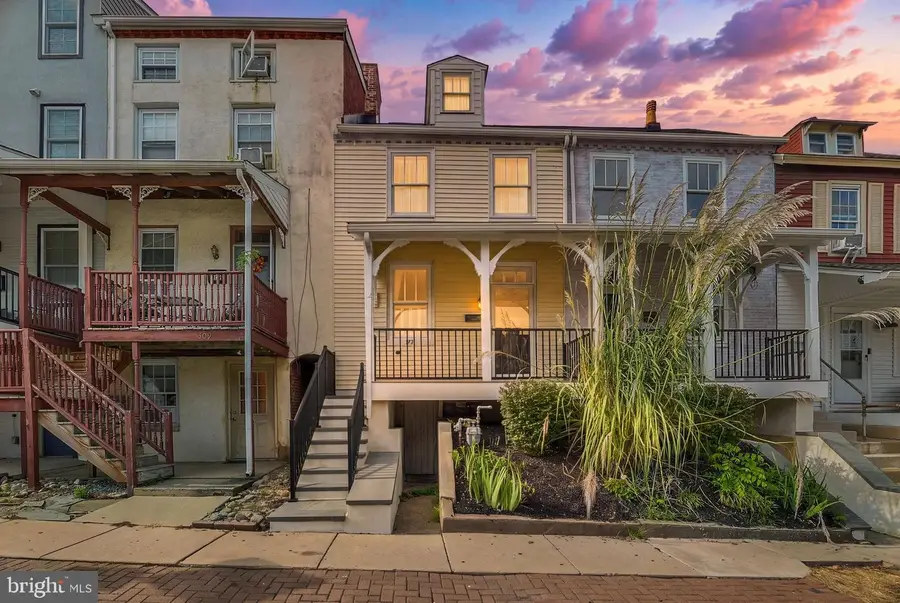311 E State St, Kennett Square, PA 19348 - #3