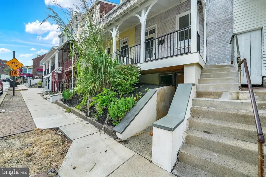 313 E State St, Kennett Square, PA 19348 - #3