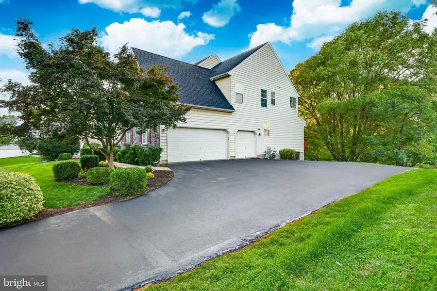 116 Cyprus Ln, Coatesville, PA 19320 - #2