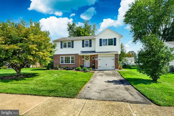 162 Lake Dr, DOWNINGTOWN, PA 19335