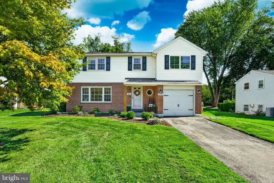 162 Lake Dr, Downingtown, PA 19335 - #3
