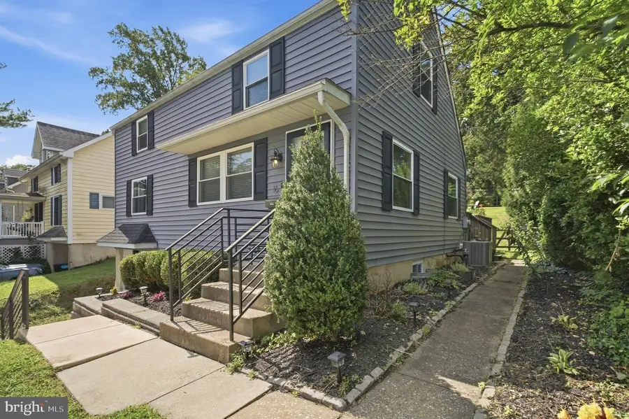 16 Midland Ave, Berwyn, PA 19312 - #2